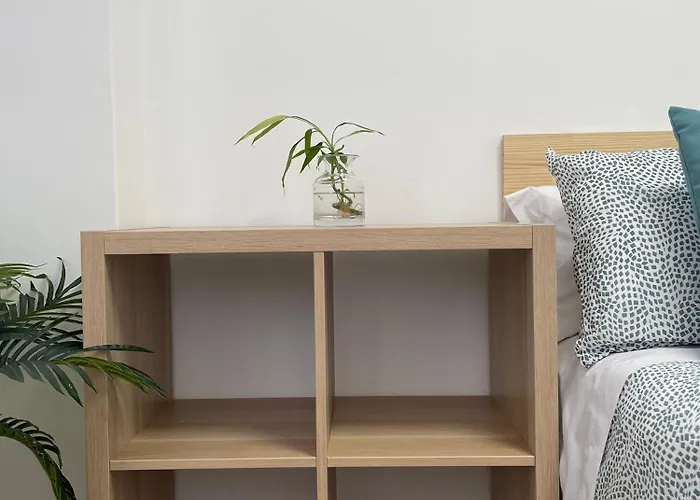 Amplio Piso Plaza America