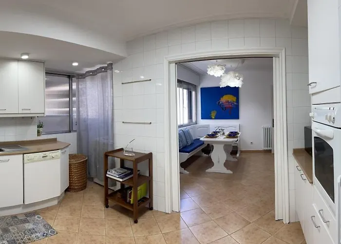 Amplio Piso Plaza America Daire *