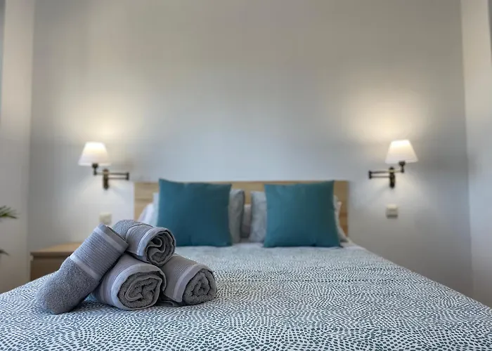 Amplio Piso Plaza America *