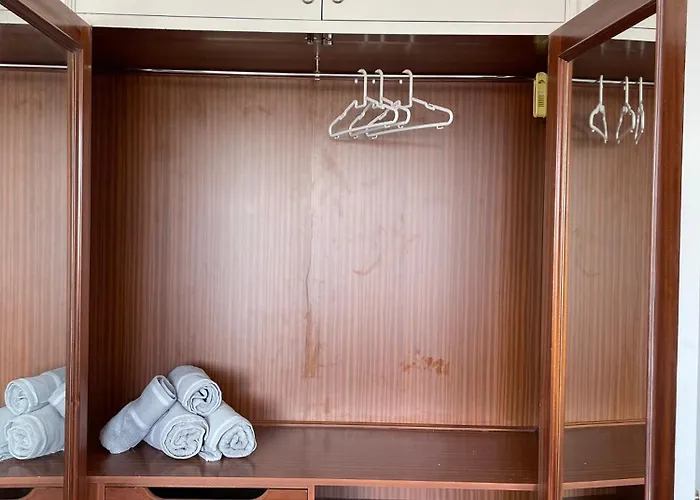 Amplio Piso Plaza America Daire *